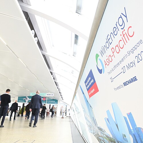 WindEnergy Hamburg | Visitors at Skywalk WindEnergy Hamburg | Visitors at Skywalk